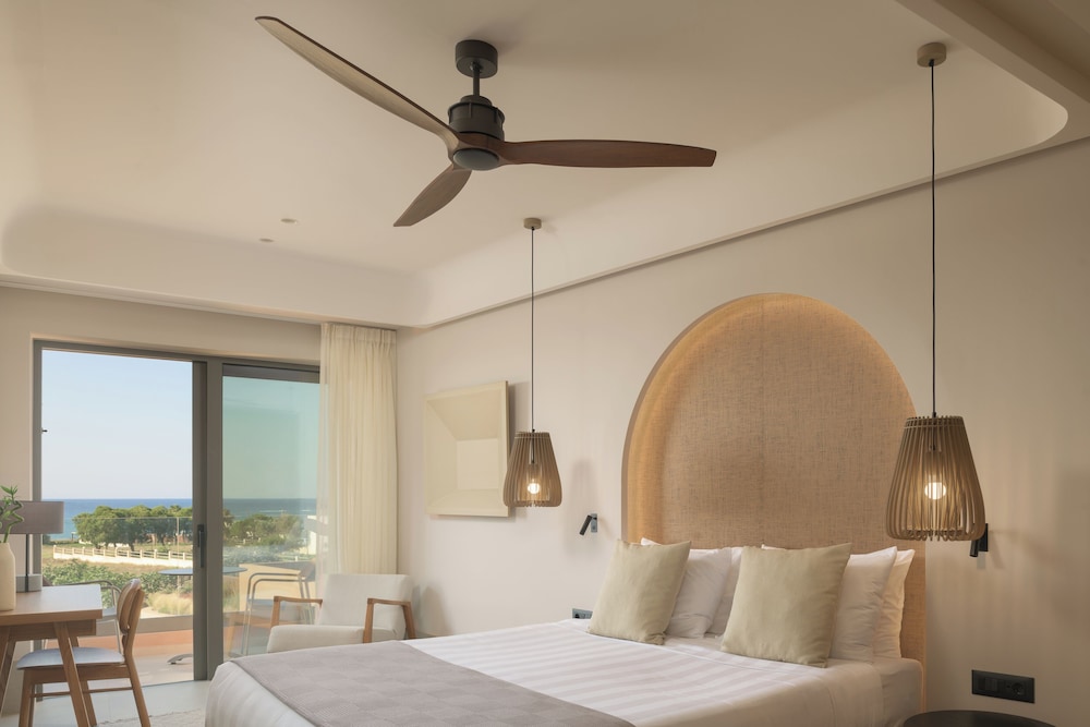 Paralos Venus Suites - Adults Only — Hotel rooms in Hersonissos