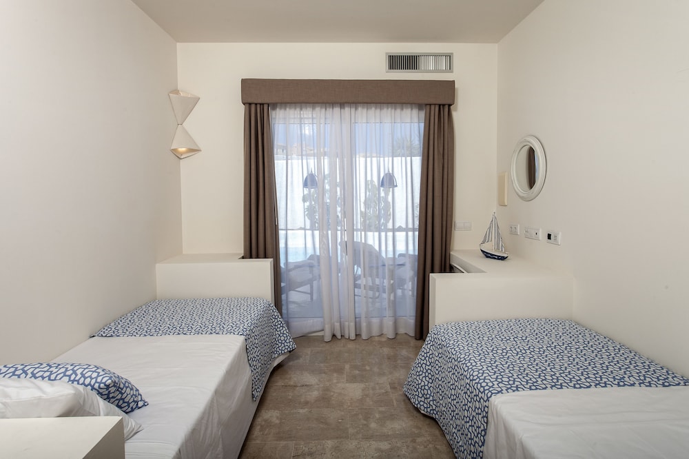 Bahiazul Resort Fuerteventura — Hotel rooms in Corralejo, Canary Islands
