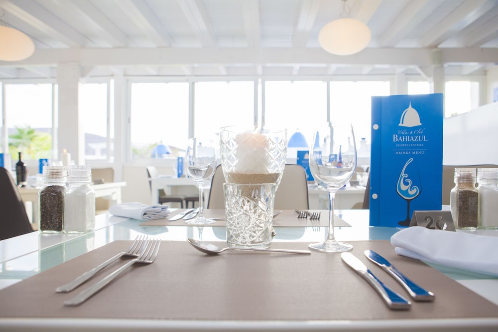 Bahiazul Resort Fuerteventura — Restaurant & bars in Corralejo, Canary Islands