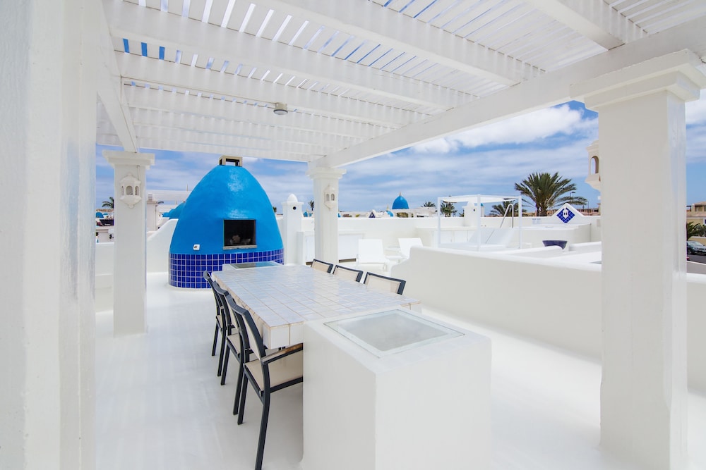 Bahiazul Resort Fuerteventura — Hotel building in Corralejo, Canary Islands