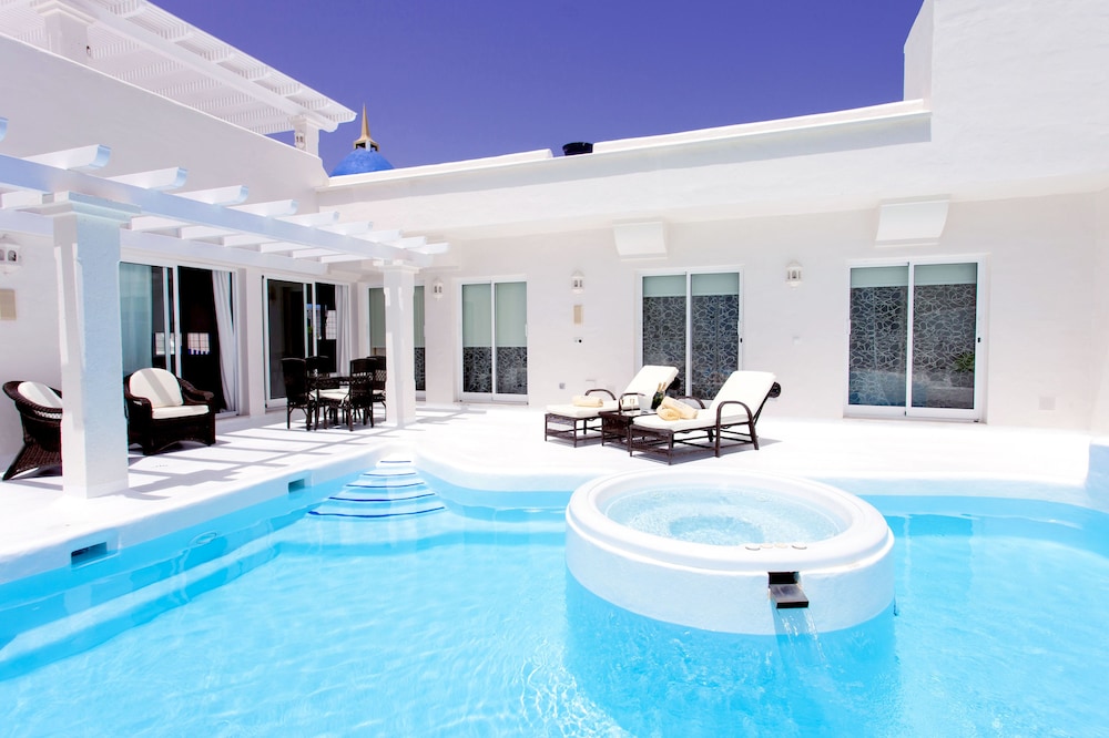 Bahiazul Resort Fuerteventura — Swimming pool in Corralejo, Canary Islands
