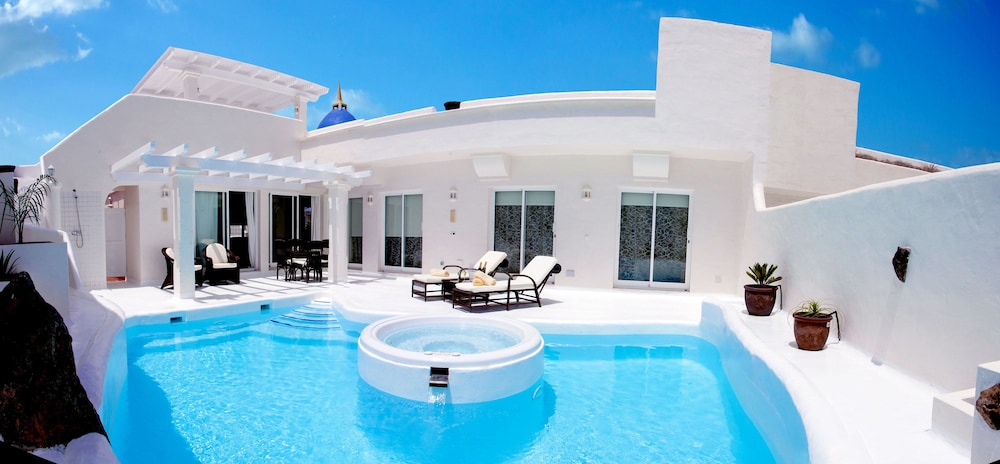 Bahiazul Resort Fuerteventura — Swimming pool in Corralejo, Canary Islands