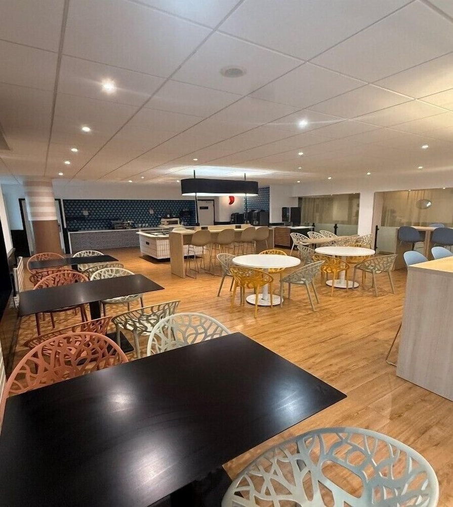 Aparthotel Adagio Val d'Europe près de Disneyland Paris — Restaurant & bars in Disneyland Paris, Ile-de-France