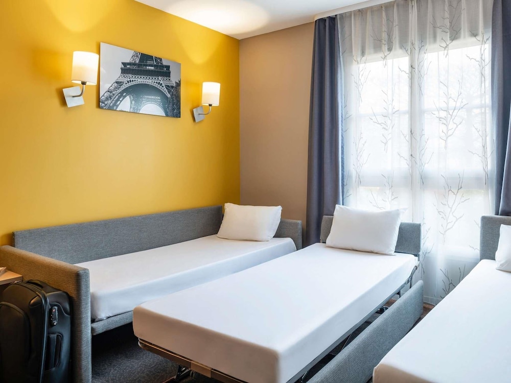 Aparthotel Adagio Val d'Europe près de Disneyland Paris — Hotel rooms in Disneyland Paris, Ile-de-France