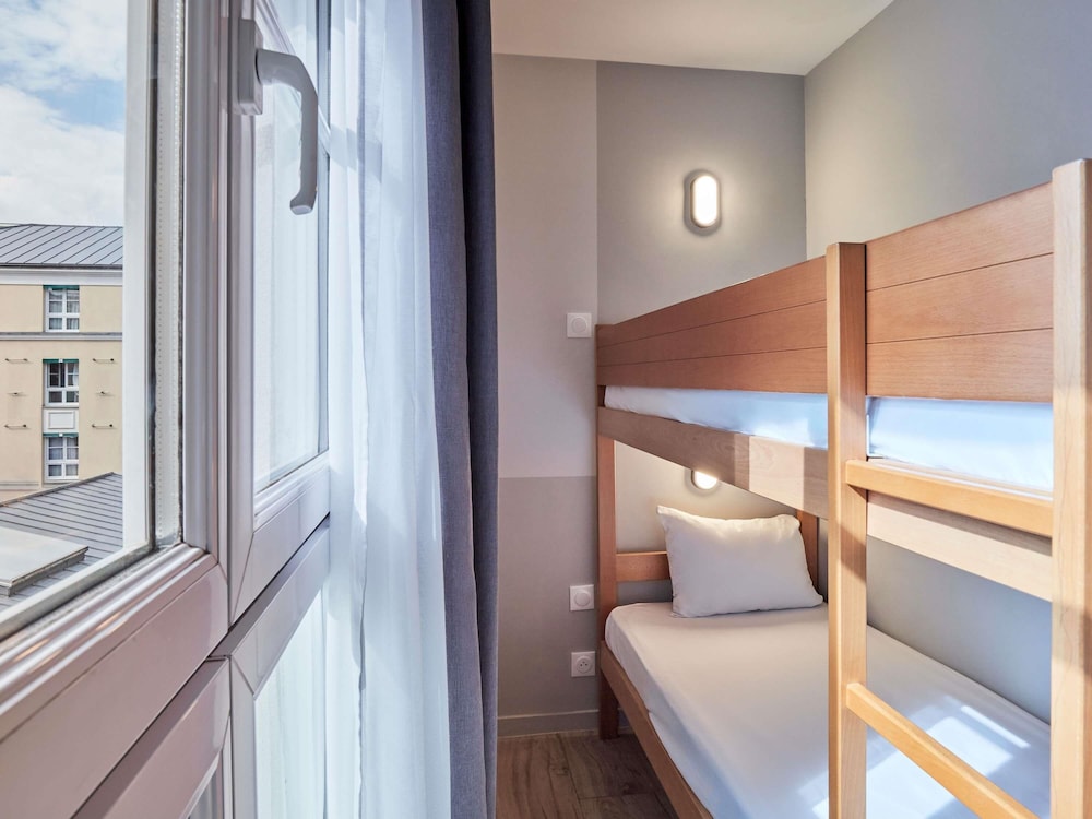 Aparthotel Adagio Val d'Europe près de Disneyland Paris — Hotel rooms in Disneyland Paris, Ile-de-France