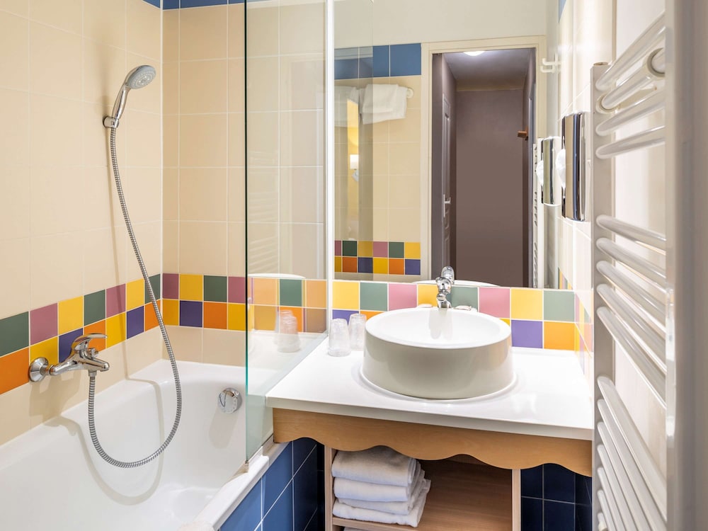 Aparthotel Adagio Val d'Europe près de Disneyland Paris — Hotel rooms in Disneyland Paris, Ile-de-France