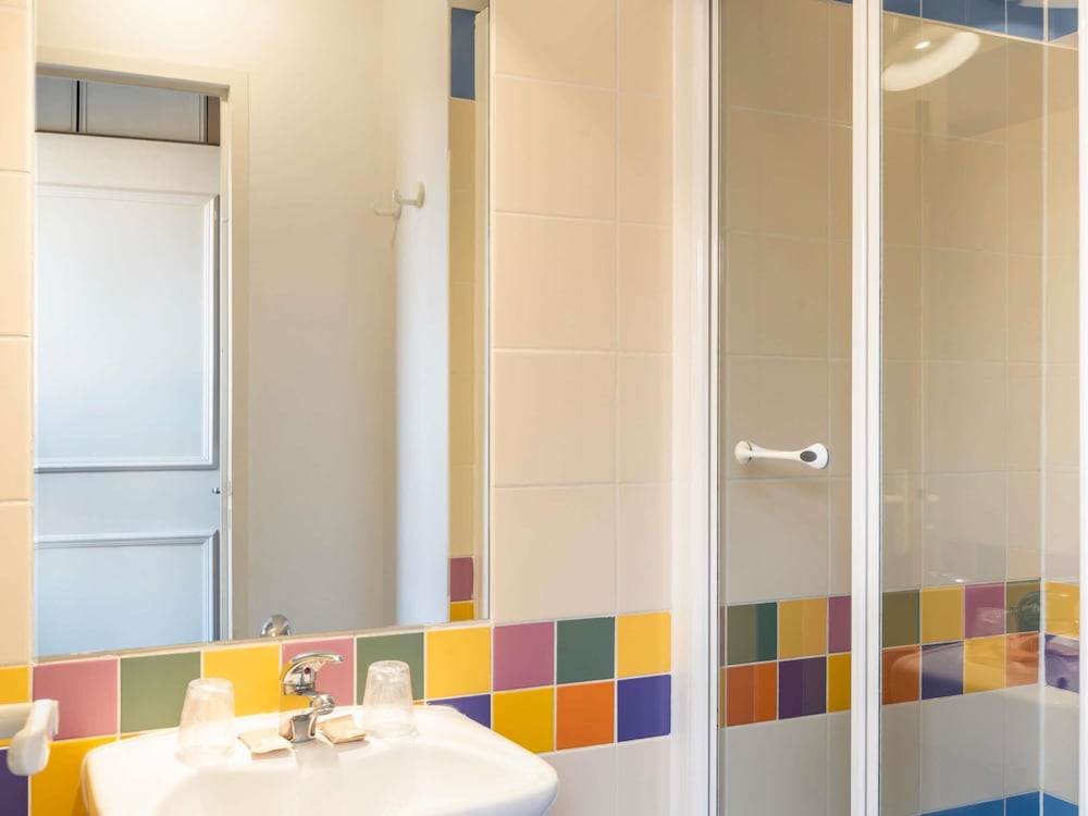 Aparthotel Adagio Val d'Europe près de Disneyland Paris — Hotel rooms in Disneyland Paris, Ile-de-France