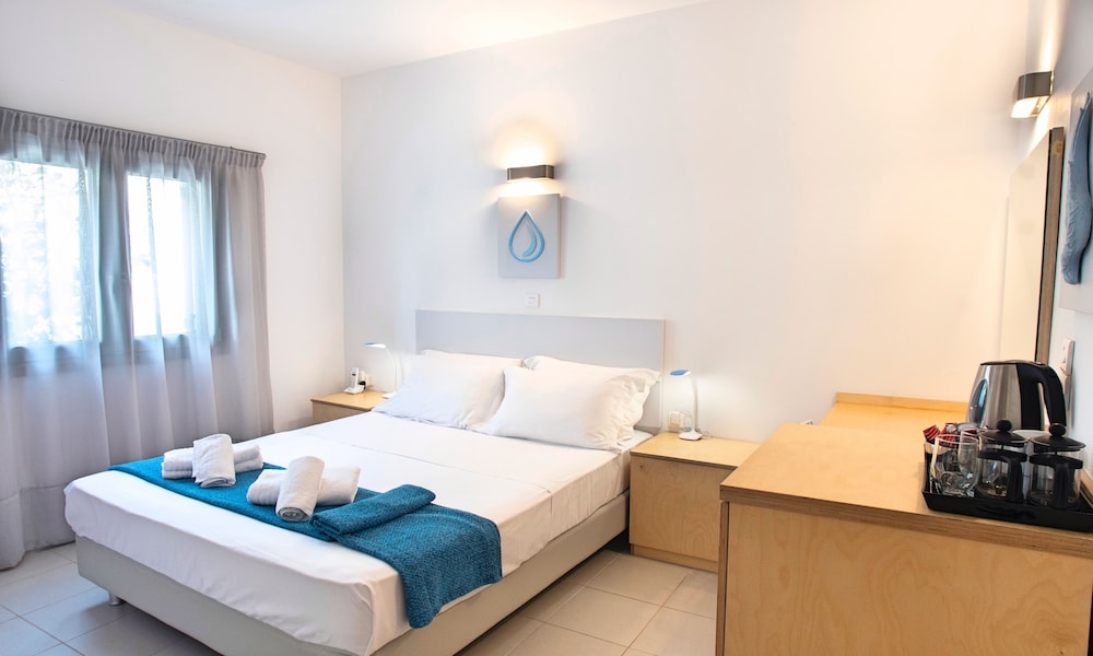 Elounda Garden Suites — Hotel rooms in Elounda