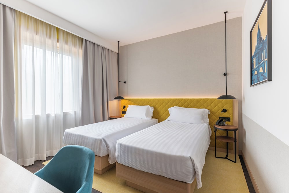 Hilton Garden Inn Rome Colosseum — Hotel rooms in Rome, Lazio