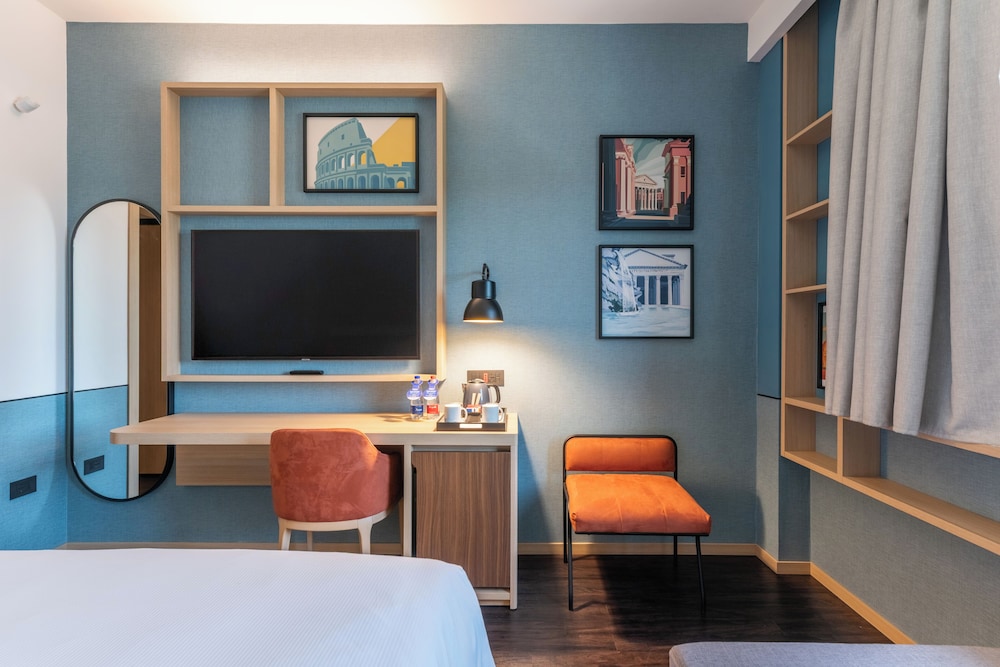 Hilton Garden Inn Rome Colosseum — Hotel rooms in Rome, Lazio