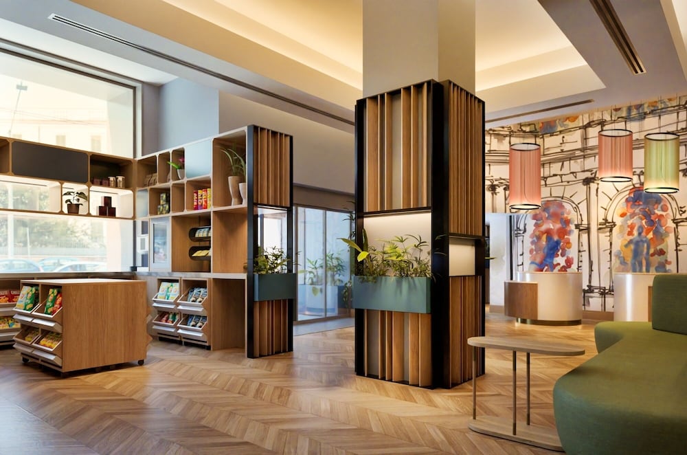 Hilton Garden Inn Rome Colosseum — Hotel building in Rome, Lazio