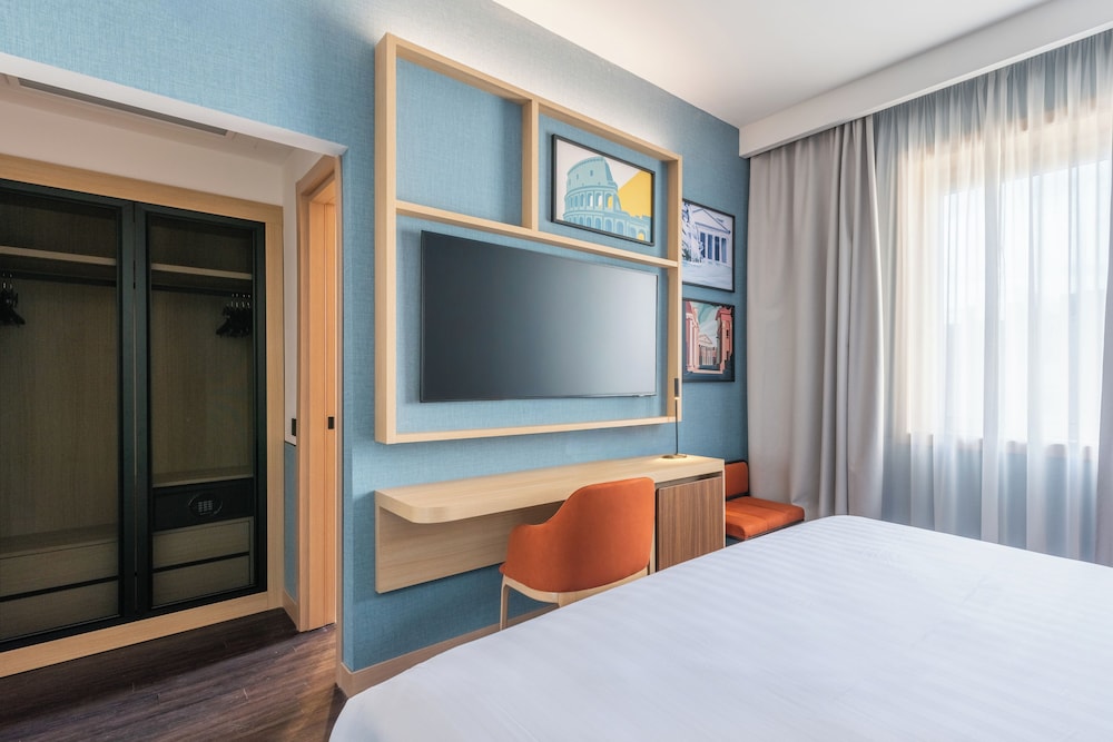 Hilton Garden Inn Rome Colosseum — Hotel rooms in Rome, Lazio