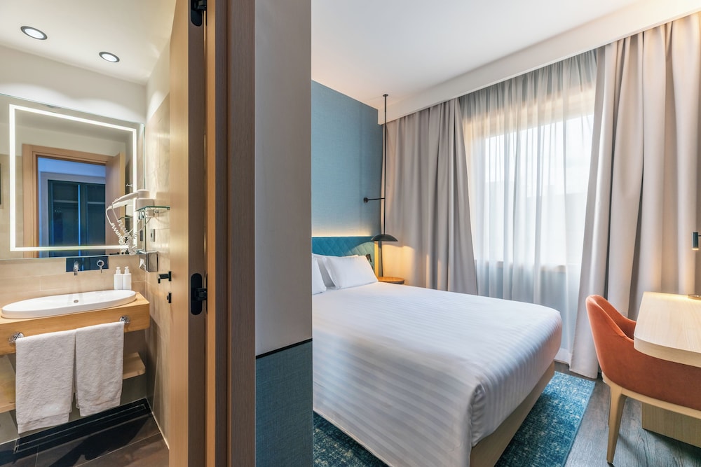 Hilton Garden Inn Rome Colosseum — Hotel rooms in Rome, Lazio