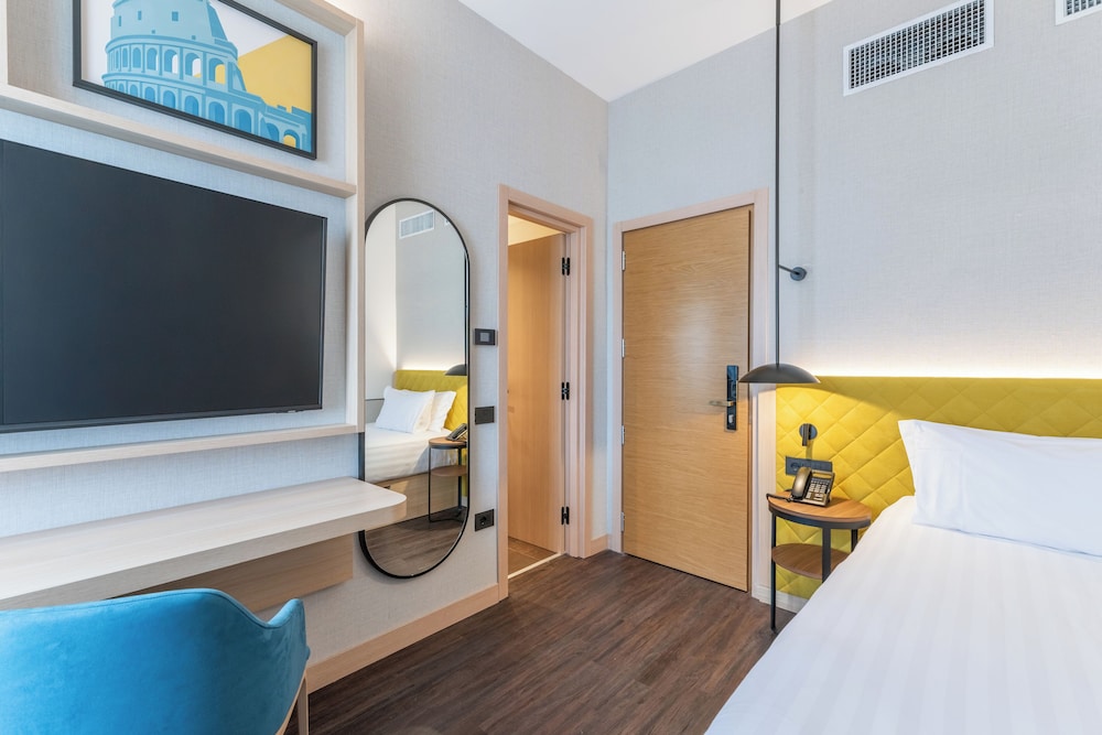 Hilton Garden Inn Rome Colosseum — Hotel rooms in Rome, Lazio