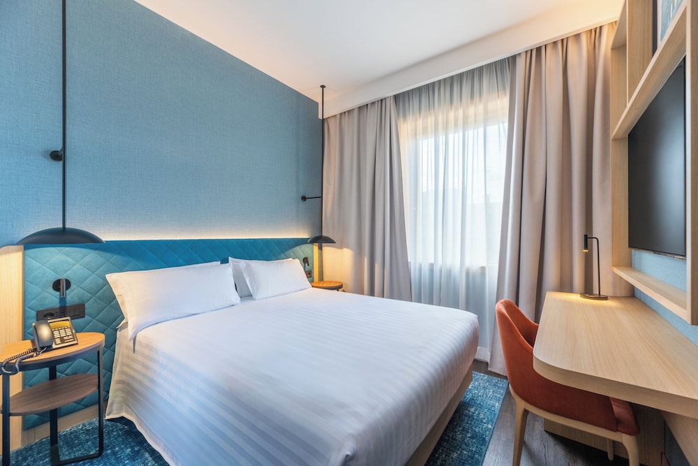 Hilton Garden Inn Rome Colosseum — Hotel rooms in Rome, Lazio
