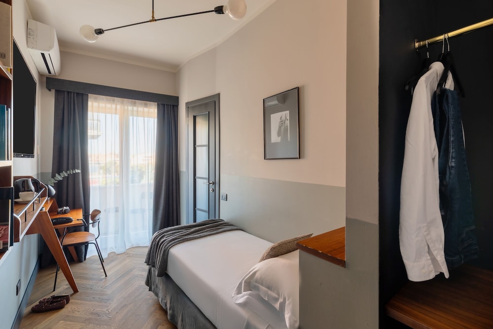 c-hotels Club House Roma — Hotel rooms in Rome, Lazio
