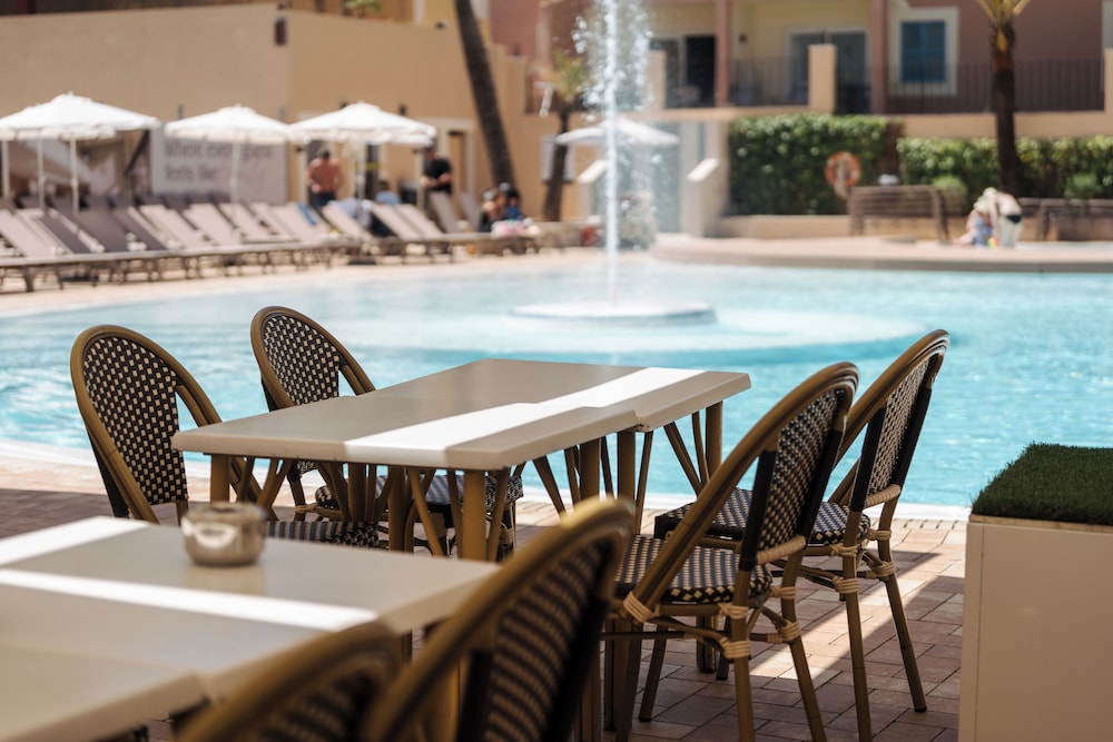 Aquasol Aparthotel — Restaurant & bars in Palma Nova, Balearic Islands