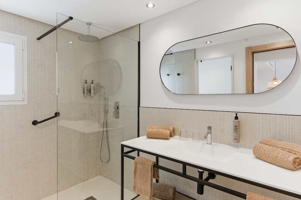 Aquasol Aparthotel — Hotel rooms in Palma Nova, Balearic Islands