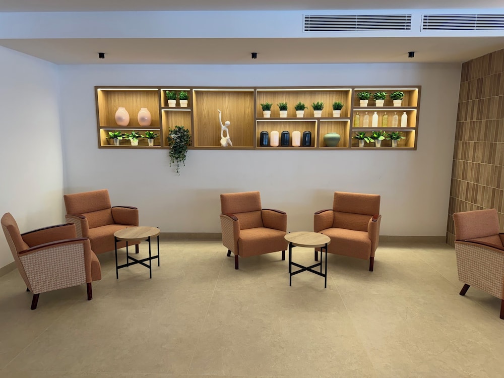 Aquasol Aparthotel — Restaurant & bars in Palma Nova, Balearic Islands