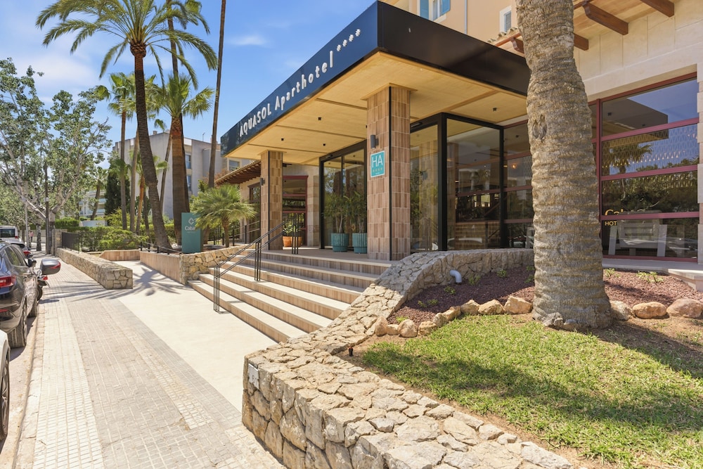 Aquasol Aparthotel — Hotel building in Palma Nova, Balearic Islands