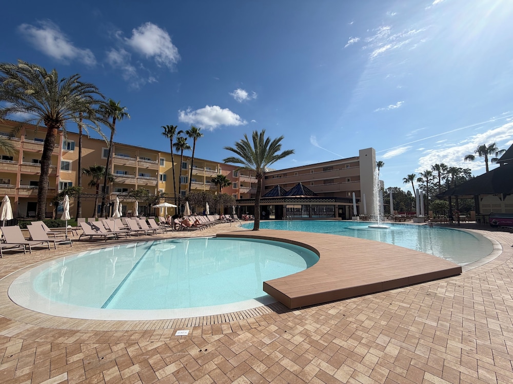 Aquasol Aparthotel — Swimming pool in Palma Nova, Balearic Islands