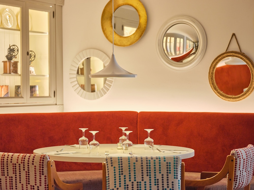 Aquasol Aparthotel — Restaurant & bars in Palma Nova, Balearic Islands