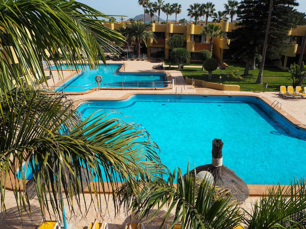 Apartamentos Atlantic Garden Beach Mate — Swimming pool in Corralejo, Canary Islands