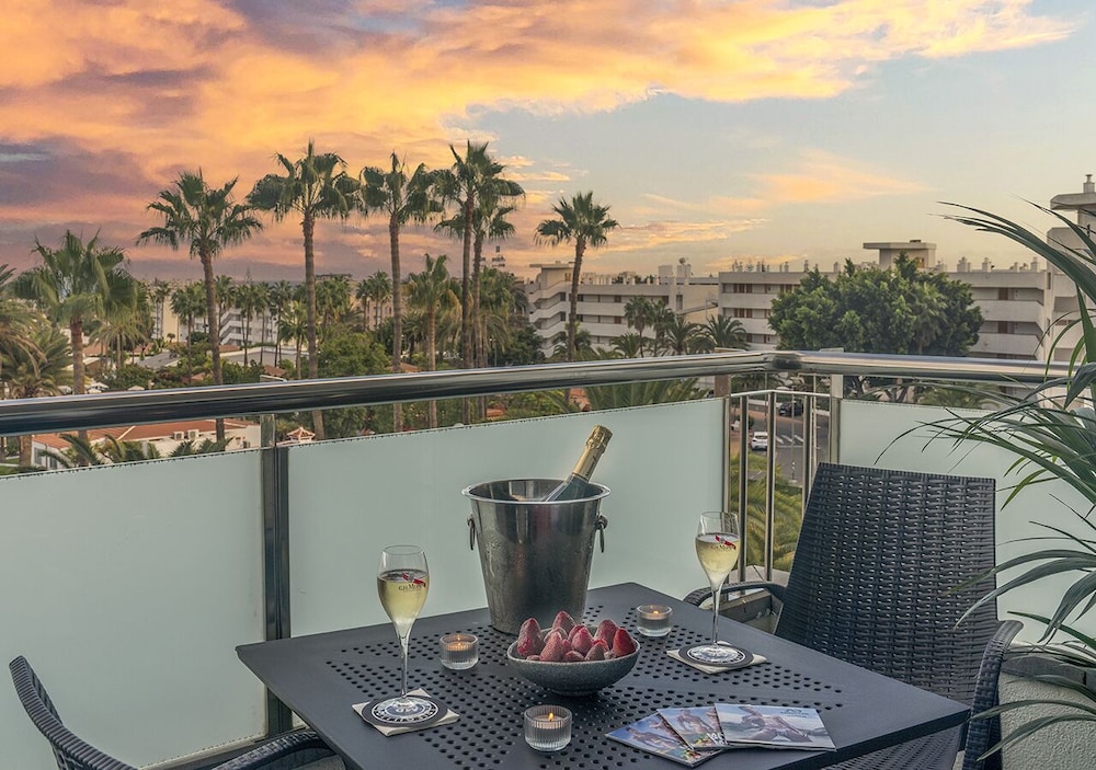 Axel Beach Maspalomas - Adults Only — Hotel rooms in Playa del Ingles, Canary Islands