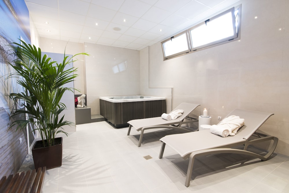 azuLine Hotel Pacific — Spa in San Antonio, Balearic Islands