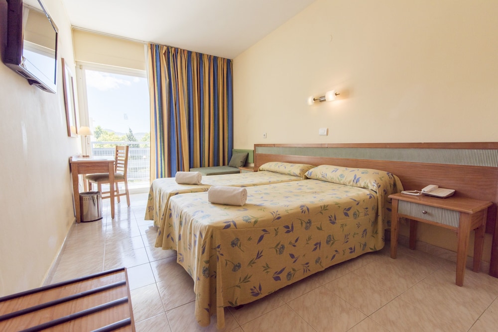 azuLine Hotel Pacific — Hotel rooms in San Antonio, Balearic Islands