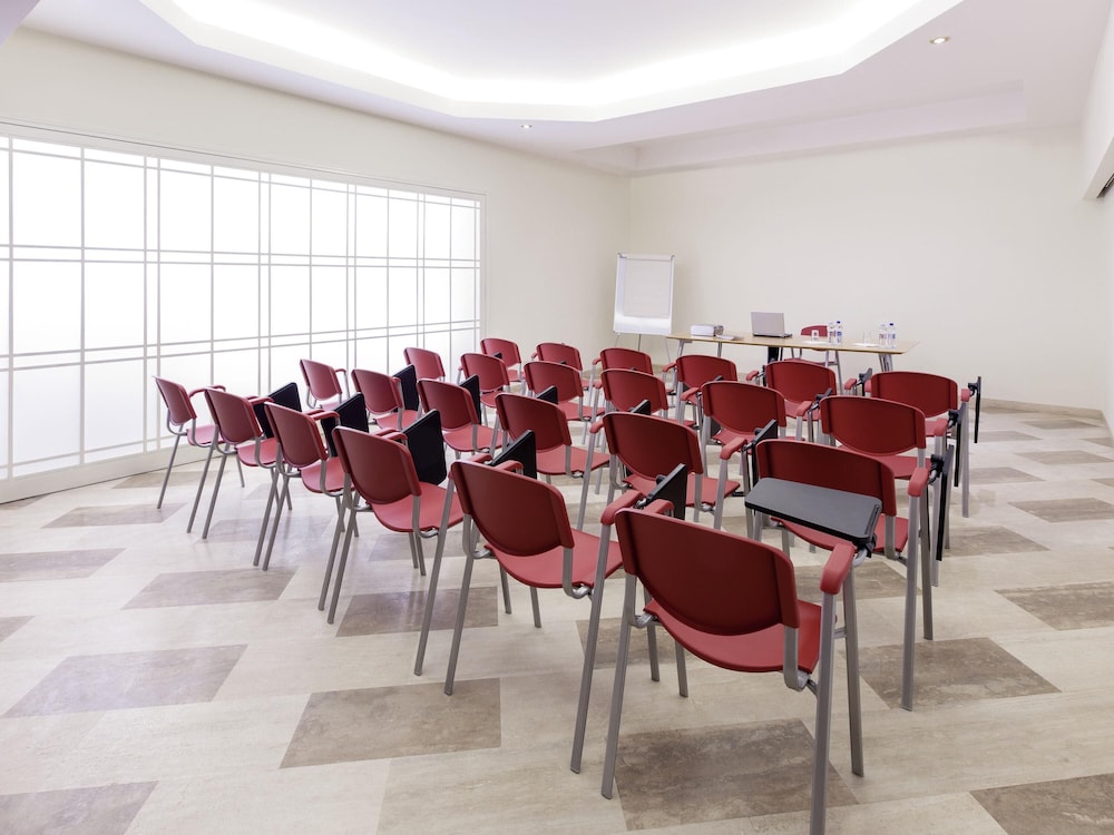 Aparthotel Adagio Rome Vatican — Hotel building in Rome, Lazio