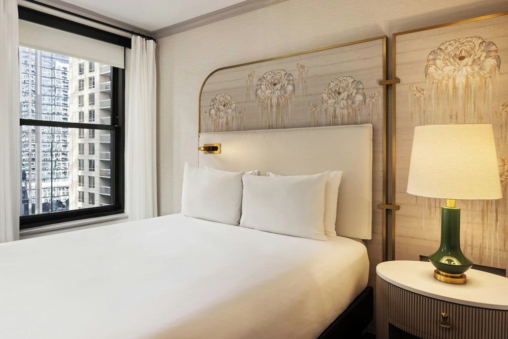The Talbott, Autograph Collection — Hotel rooms in Chicago, Illinois