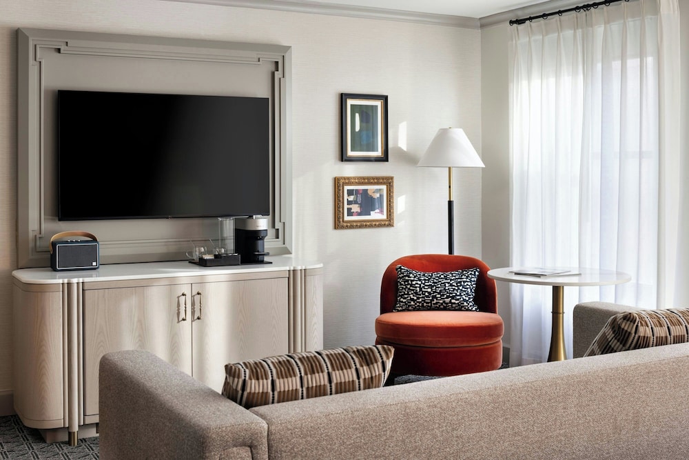 The Talbott, Autograph Collection — Hotel rooms in Chicago, Illinois