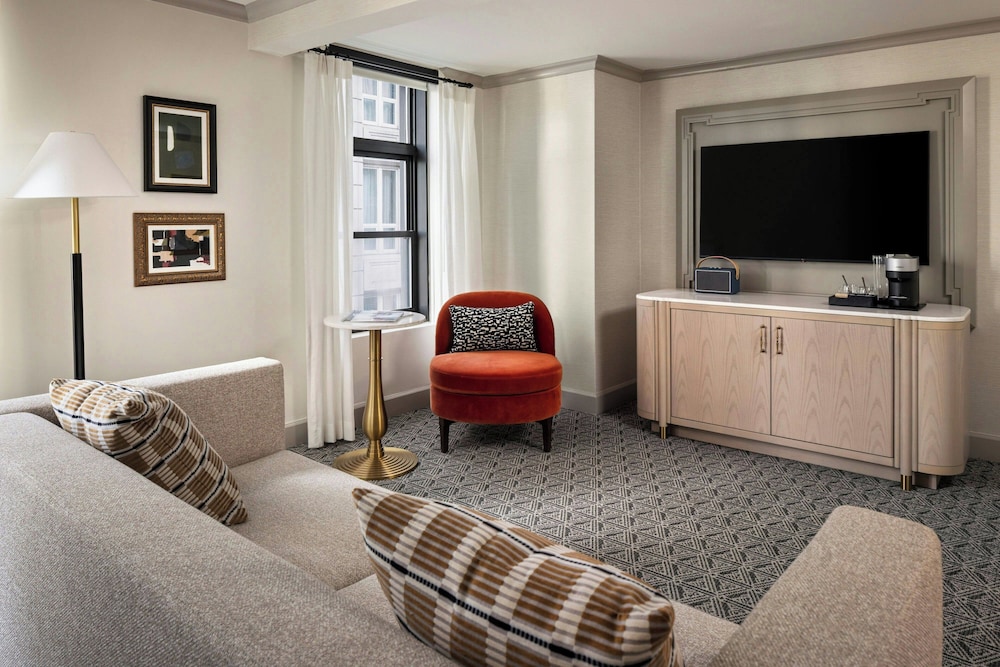 The Talbott, Autograph Collection — Hotel rooms in Chicago, Illinois