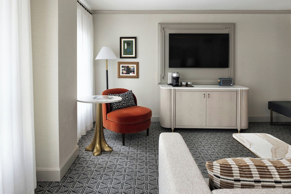 The Talbott, Autograph Collection — Hotel rooms in Chicago, Illinois