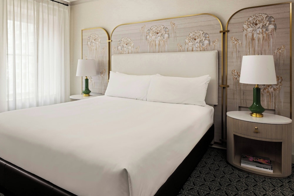 The Talbott, Autograph Collection — Hotel rooms in Chicago, Illinois