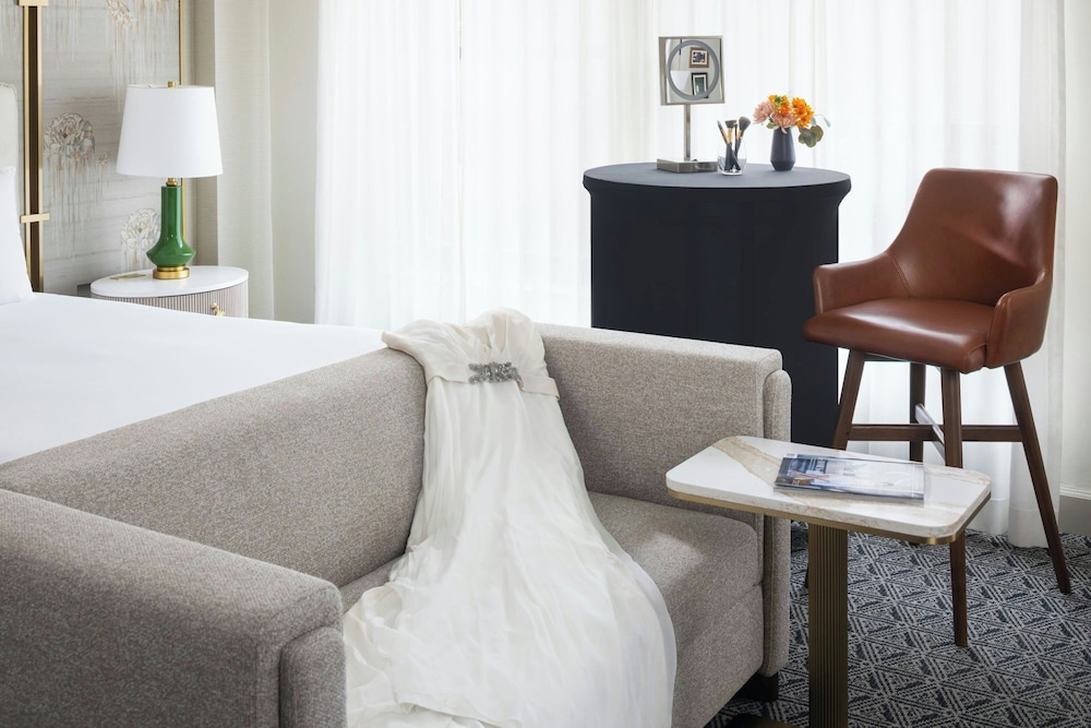 The Talbott, Autograph Collection — Hotel rooms in Chicago, Illinois