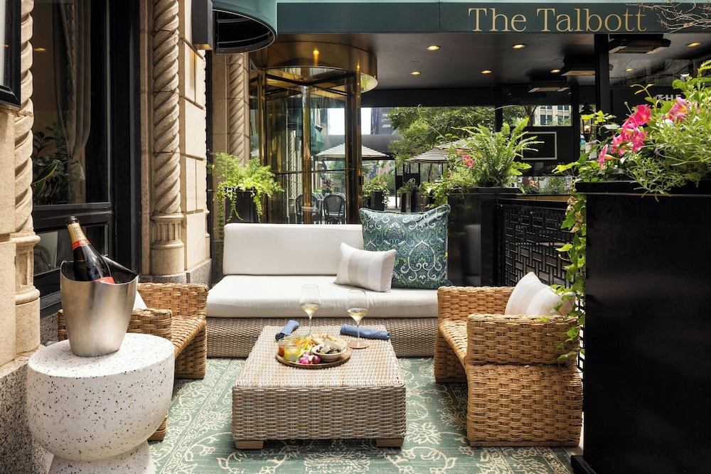The Talbott, Autograph Collection — Restaurant & bars in Chicago, Illinois