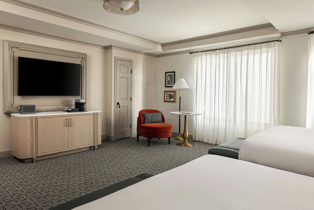 The Talbott, Autograph Collection — Hotel rooms in Chicago, Illinois
