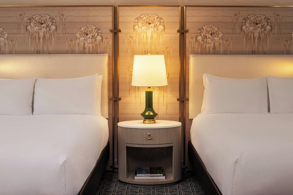 The Talbott, Autograph Collection — Hotel rooms in Chicago, Illinois
