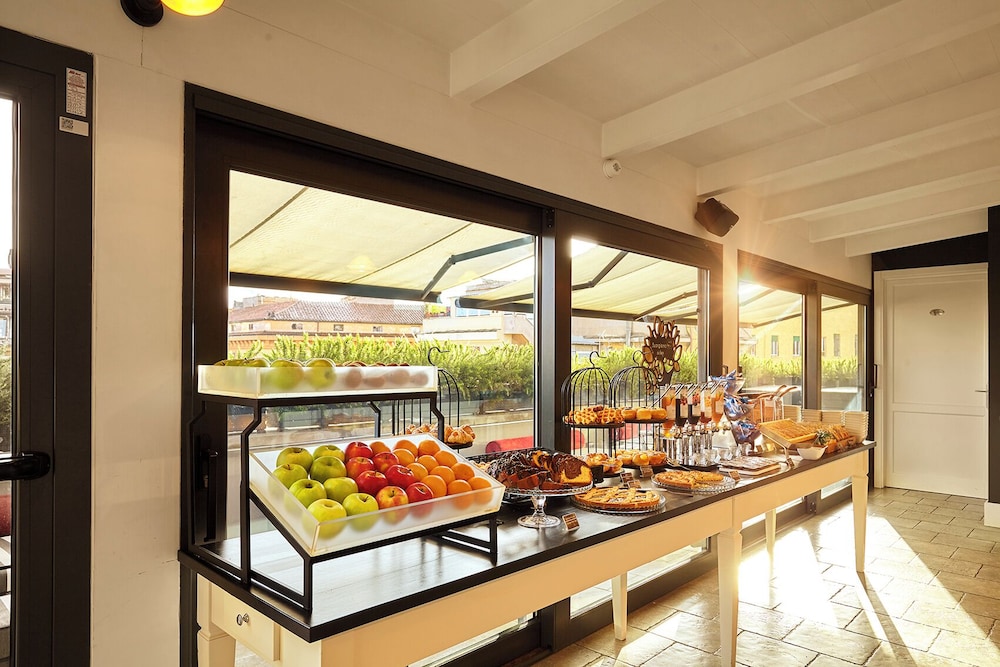 Trianon Borgo Pio — Restaurant & bars in Rome, Lazio