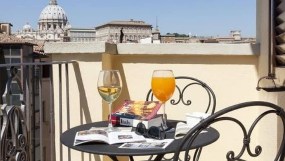 Trianon Borgo Pio — Attractions in the area in Rome, Lazio