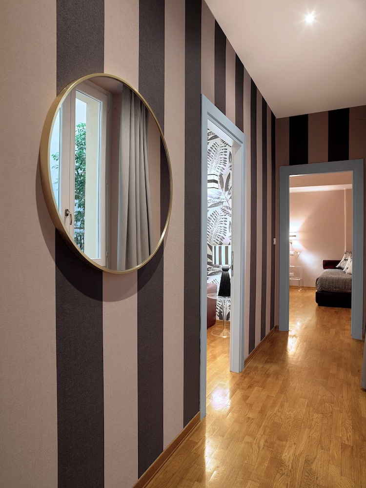 Trianon Borgo Pio — Hotel rooms in Rome, Lazio