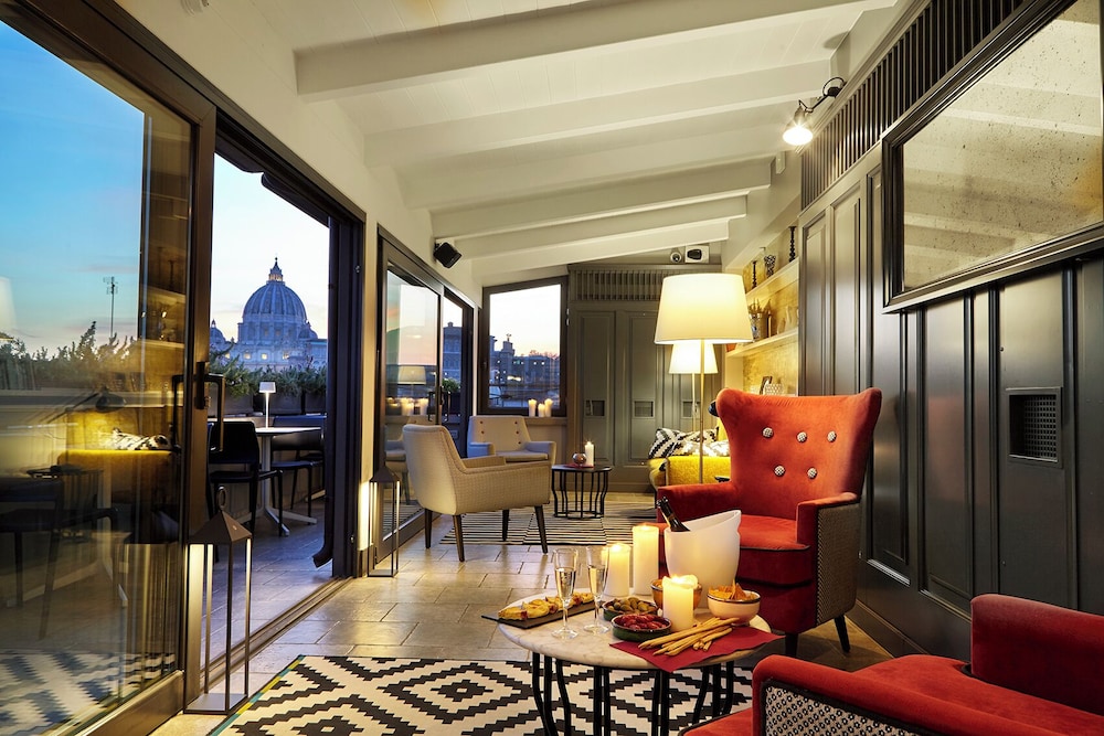 Trianon Borgo Pio — Hotel rooms in Rome, Lazio