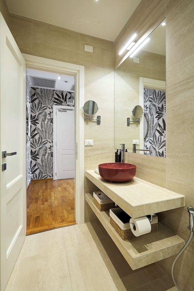 Trianon Borgo Pio — Hotel rooms in Rome, Lazio