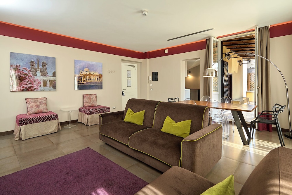 Trianon Borgo Pio — Hotel rooms in Rome, Lazio