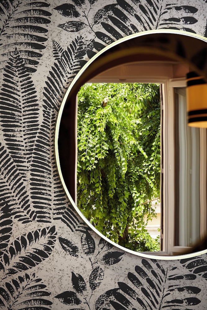 Trianon Borgo Pio — Hotel rooms in Rome, Lazio
