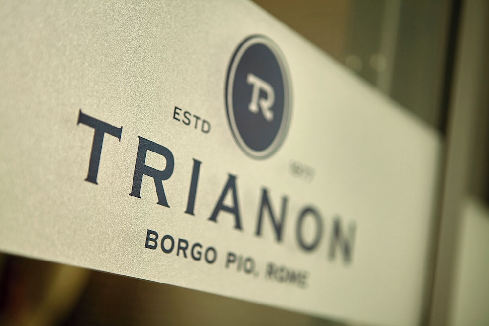Trianon Borgo Pio — Hotel building in Rome, Lazio