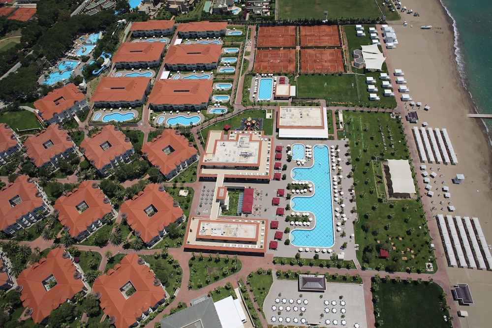 Güral Premier Belek - All Inclusive — Hotel building in Belek
