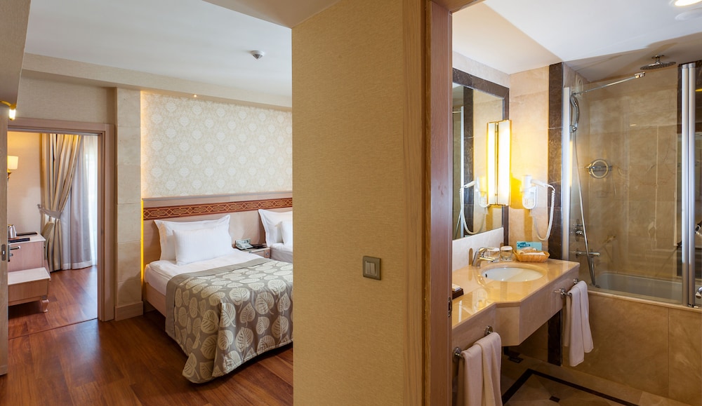 Güral Premier Belek - All Inclusive — Hotel rooms in Belek